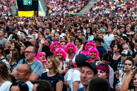 Koncert Virginie Wolft w Warszawie: Niesamowita energia i niespodzianki dla fanów!